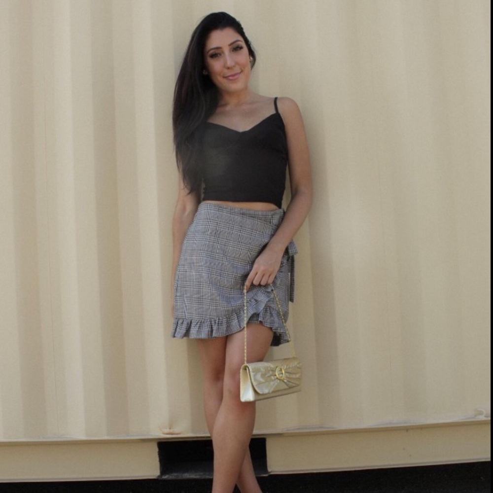 Honey Belle Black/White Gingham Print Ruffle Skirt.